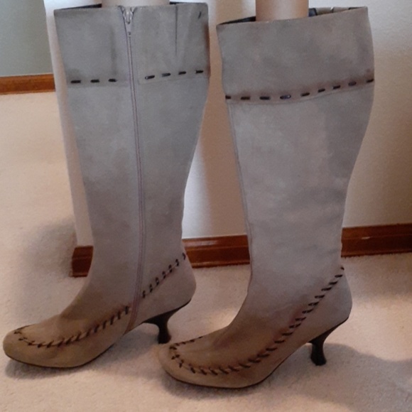 Boots - Picture 2 of 2